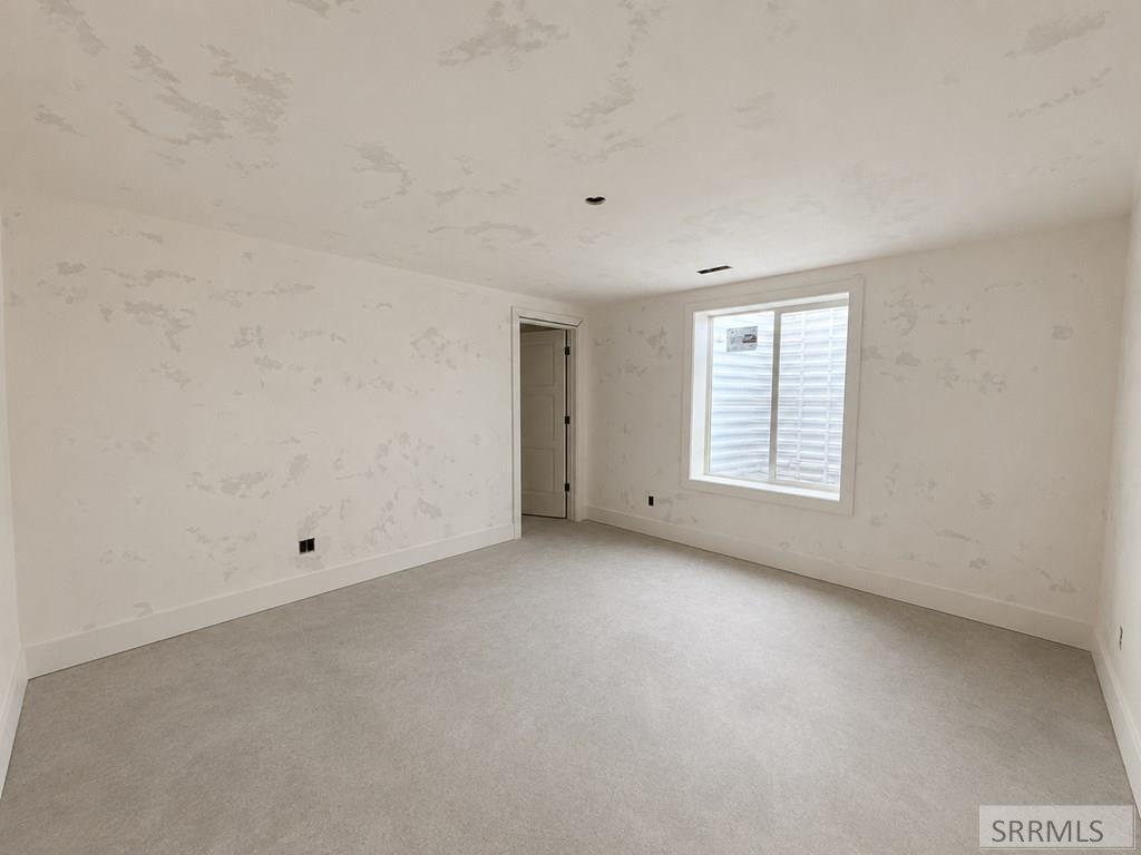 566 Stonebridge Property Photo 15