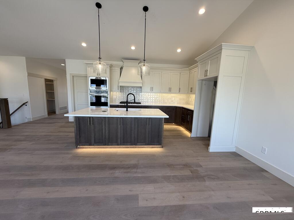 566 Stonebridge Property Photo 16