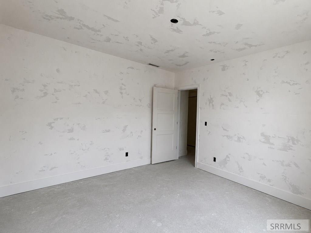 566 Stonebridge Property Photo 18