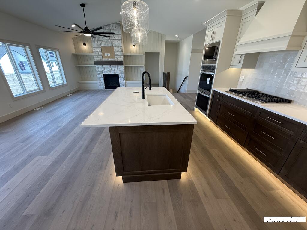 566 Stonebridge Property Photo 18