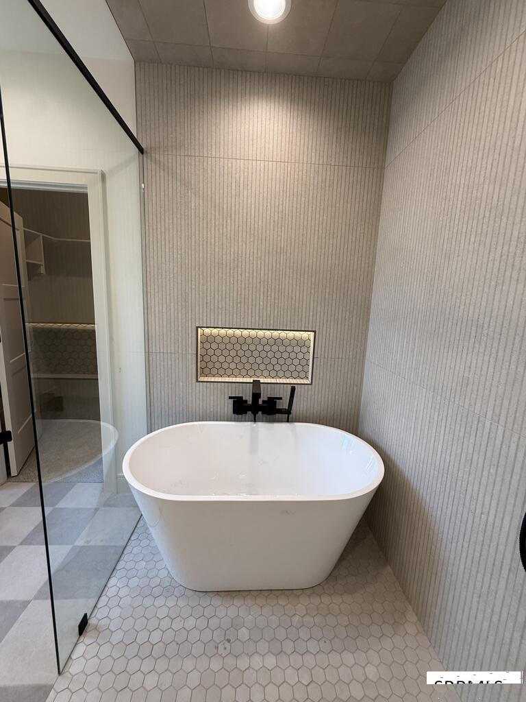 566 Stonebridge Property Photo 32