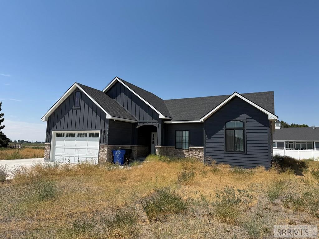 1104 Cypress Loop Property Photo 5