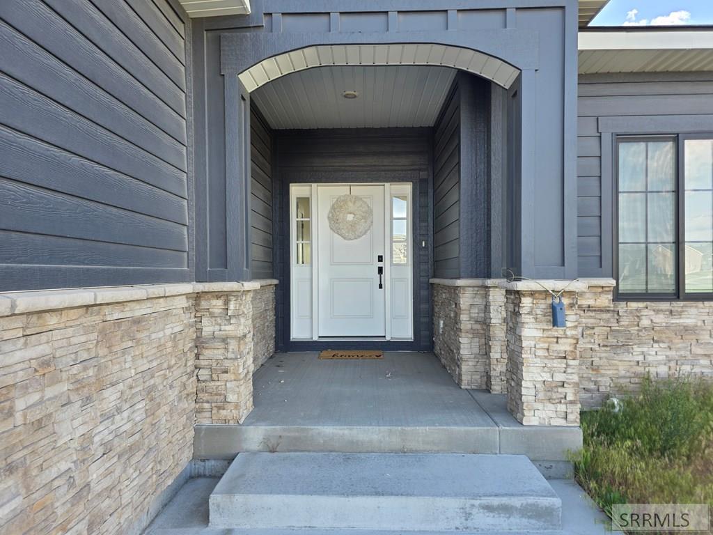 1104 Cypress Loop Property Photo 8