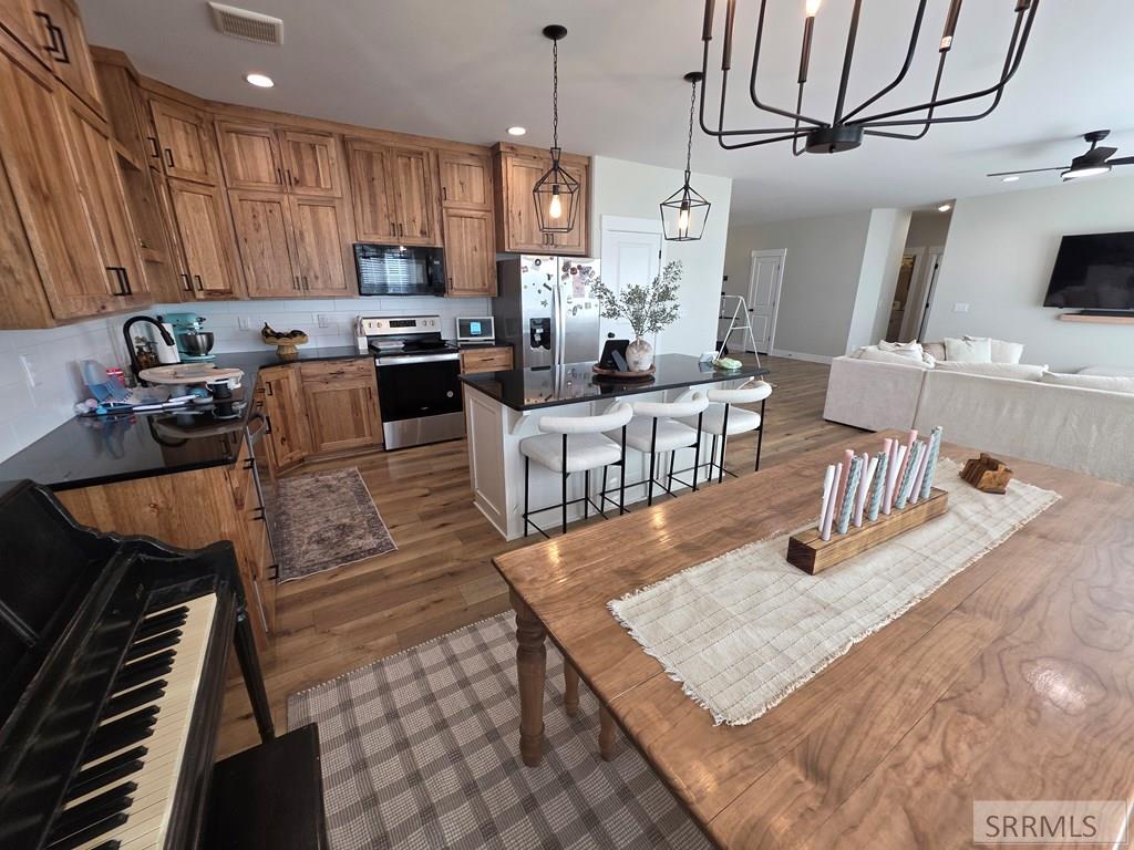 1104 Cypress Loop Property Photo 15