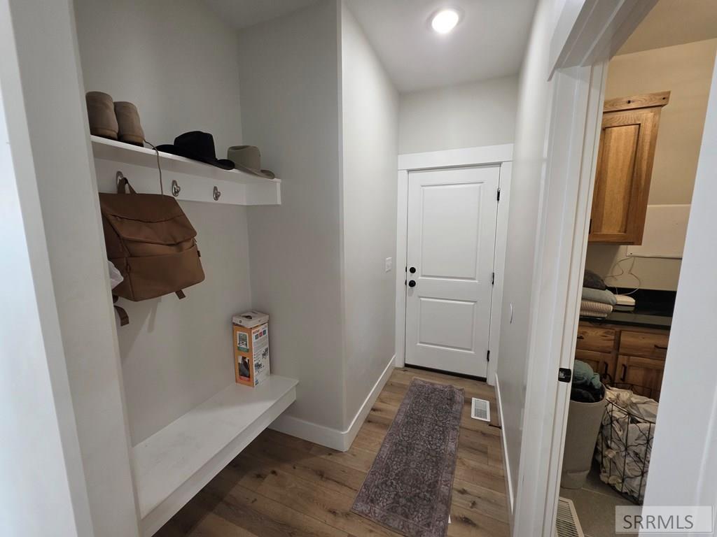 1104 Cypress Loop Property Photo 27