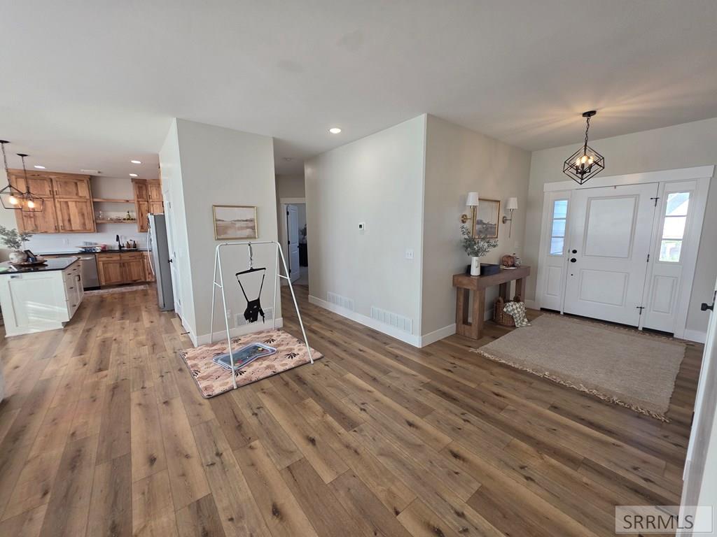 1104 Cypress Loop Property Photo 30