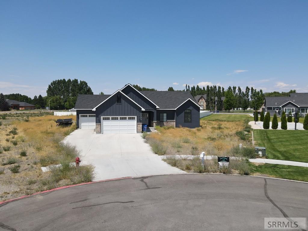 1104 Cypress Loop Property Photo 43