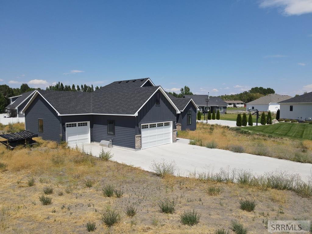 1104 Cypress Loop Property Photo 47