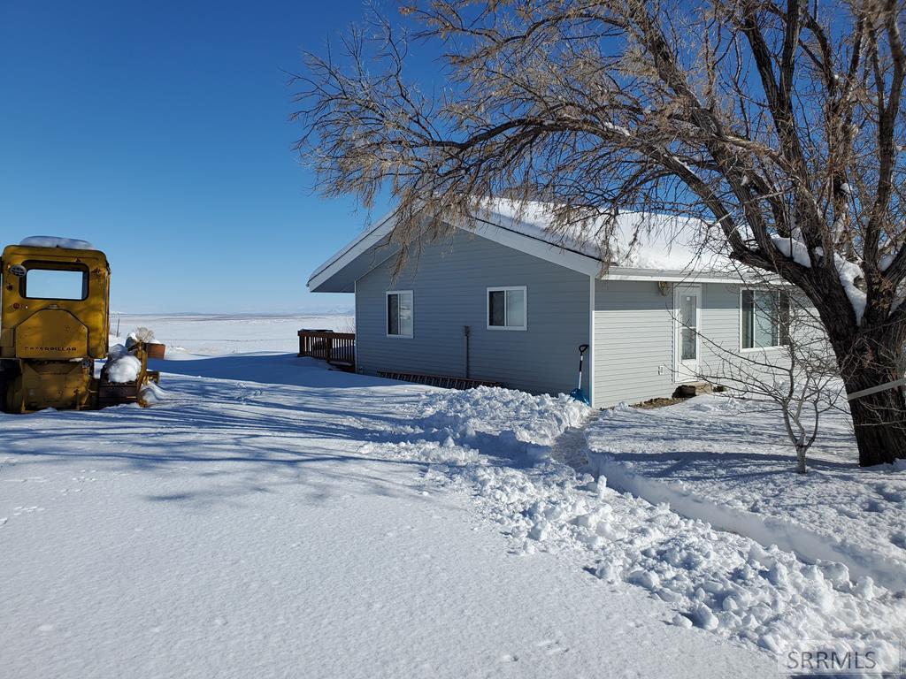 1981 Blizzard Mountain Road Property Photo 3