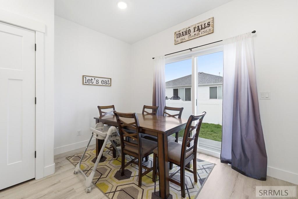 2857 E Brooklyn Street Property Photo 17