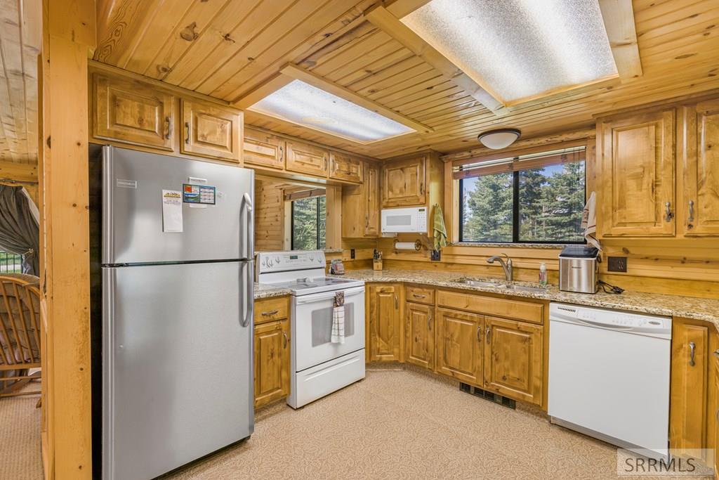 4001 Otter Trail Property Photo 16