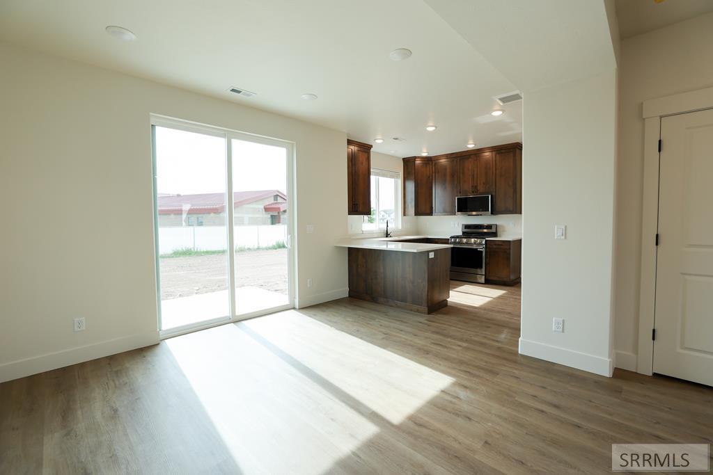 1180 Sharra Avenue Property Photo 6