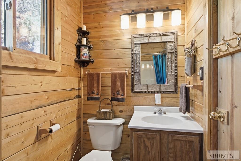 21 Pinetree Drive Property Photo 13