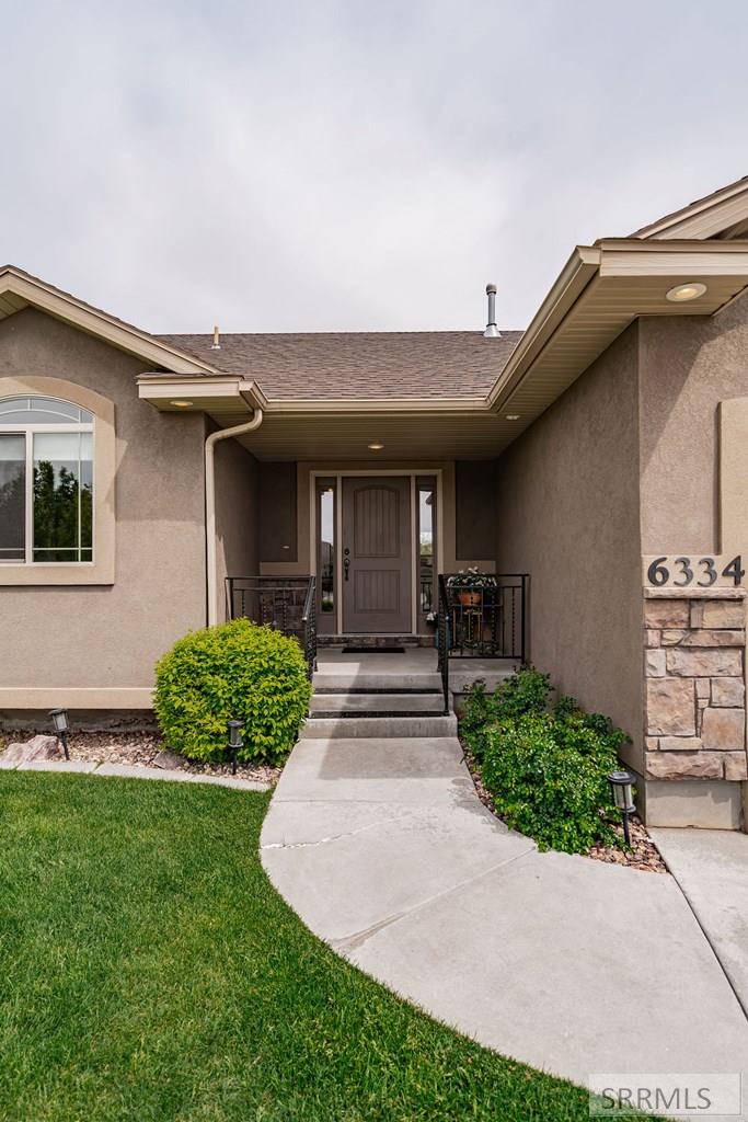 6334 Glen Abby Circle Property Photo 3