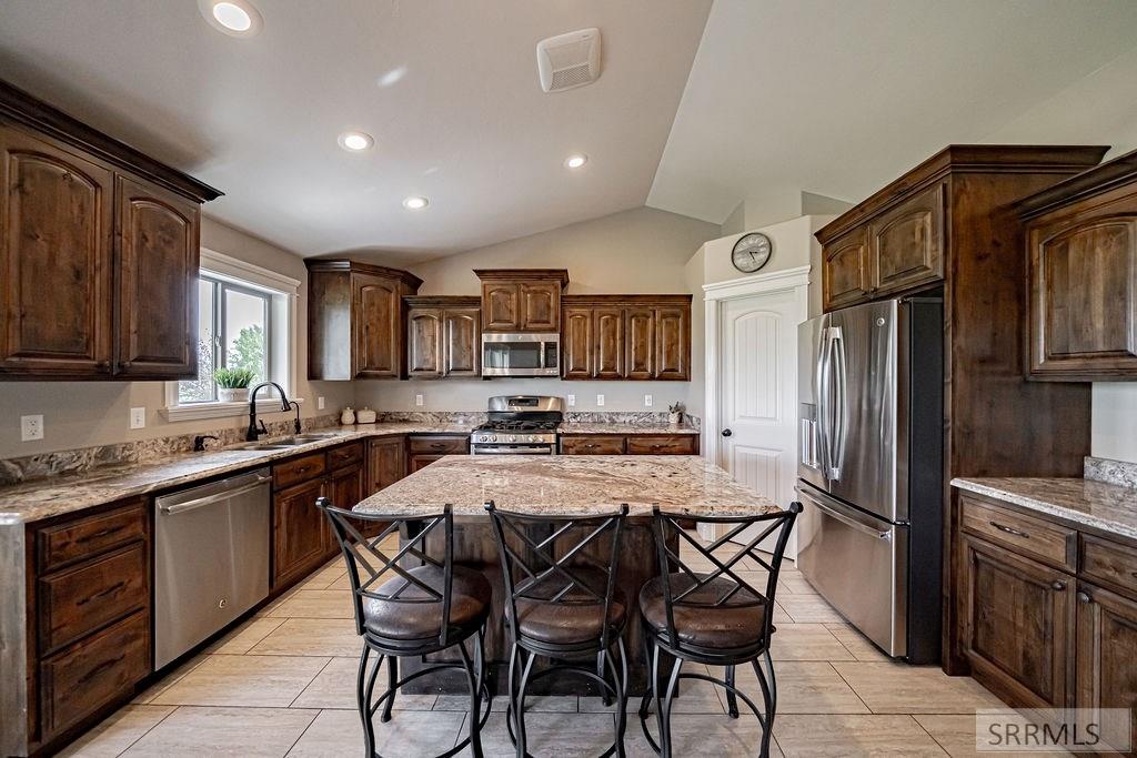 6334 Glen Abby Circle Property Photo 4