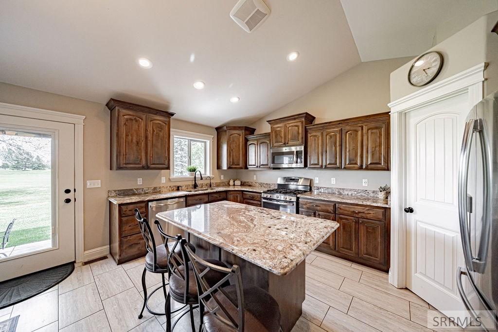 6334 Glen Abby Circle Property Photo 7