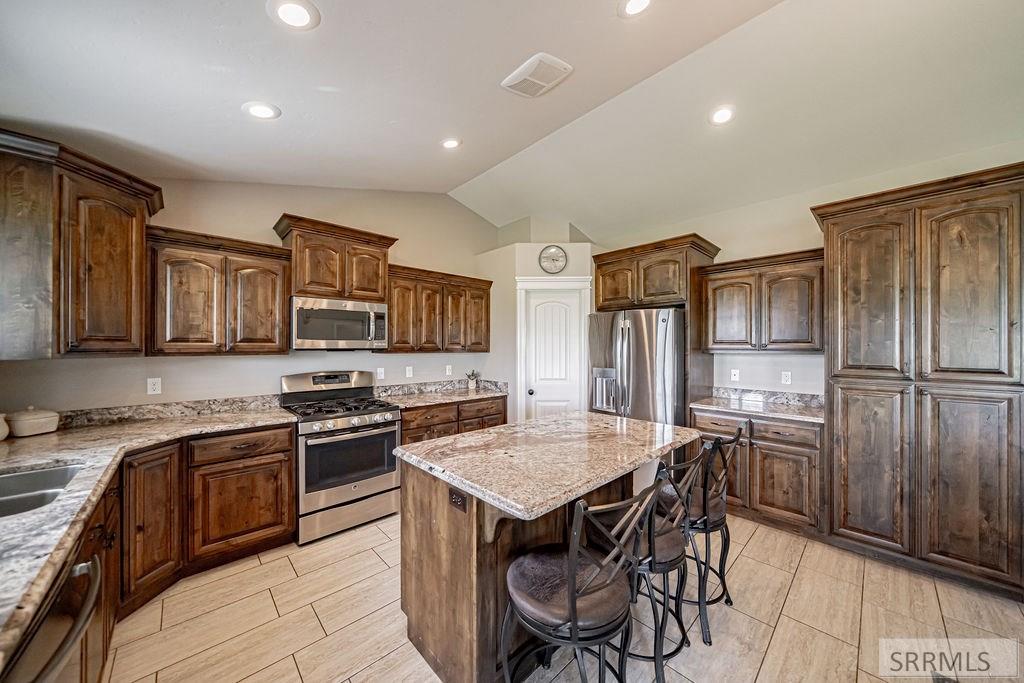 6334 Glen Abby Circle Property Photo 8