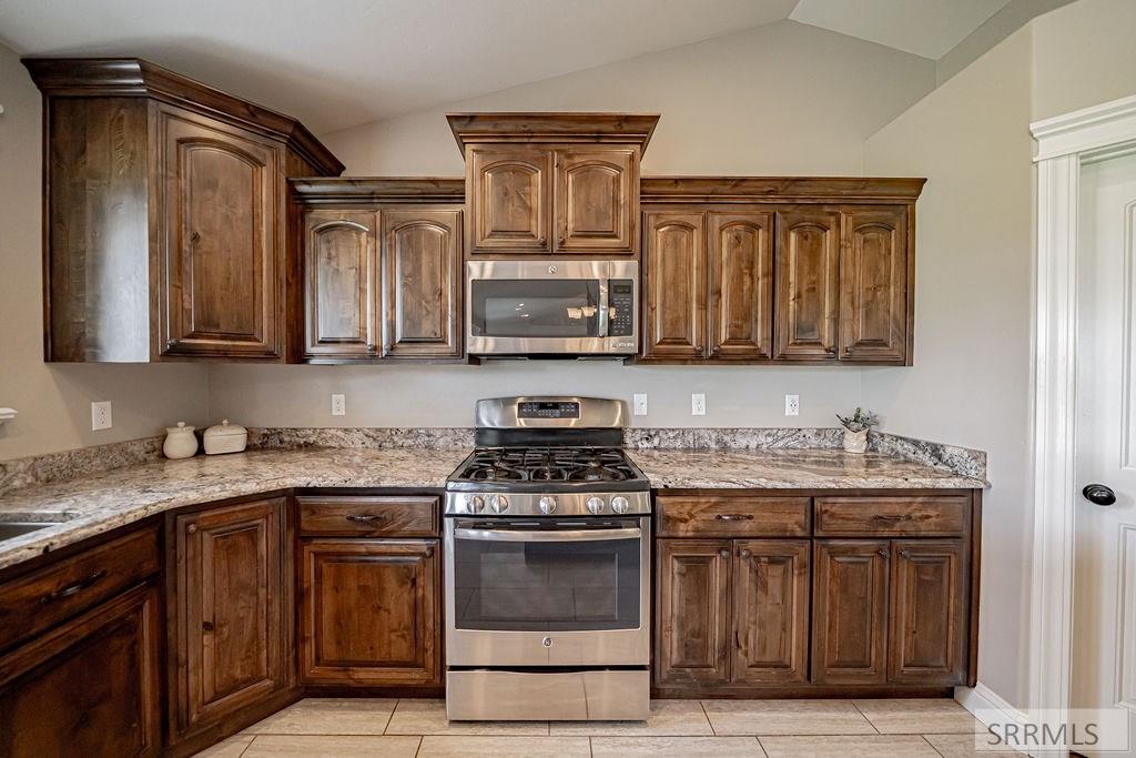6334 Glen Abby Circle Property Photo 9