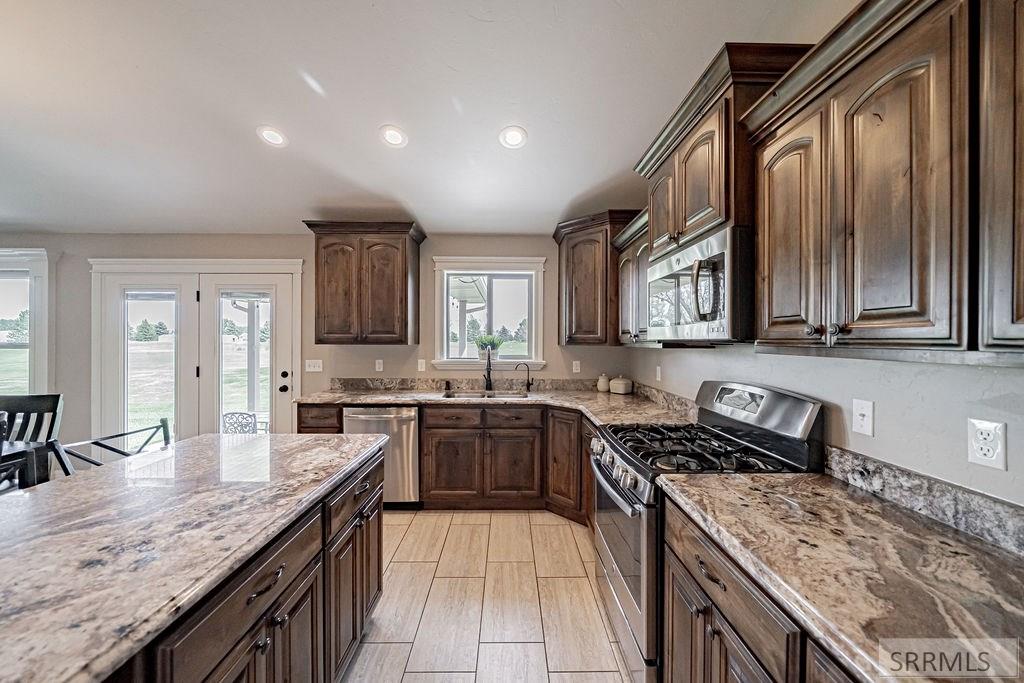 6334 Glen Abby Circle Property Photo 11