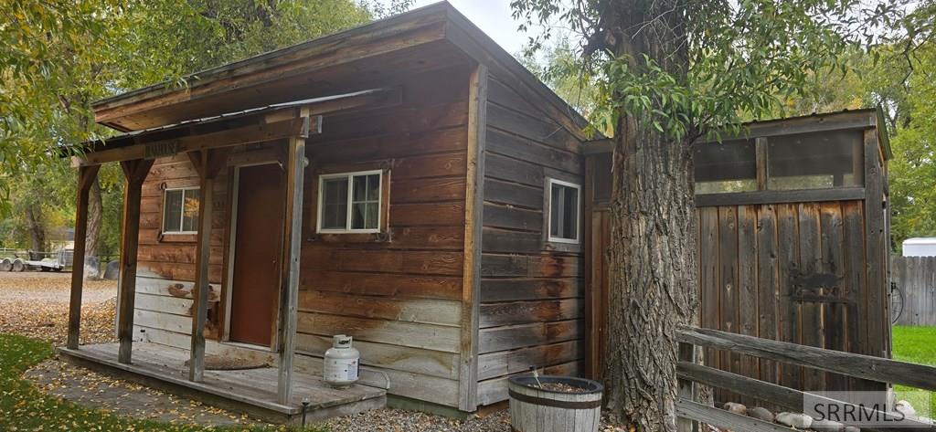 448 N 4108 E Property Photo 10