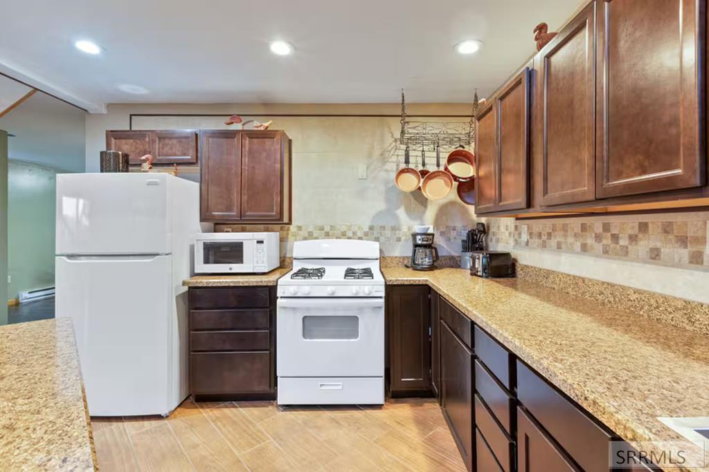 5135 E Rees Drive Property Photo 16
