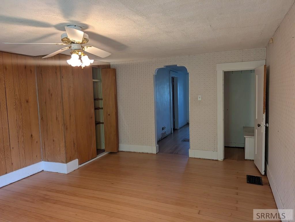 291 W 1 S Property Photo 10