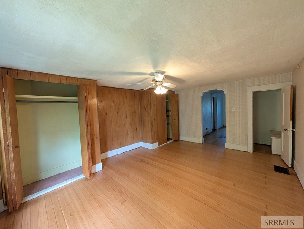291 W 1 S Property Photo 11