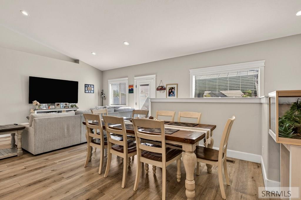 233 Park View Loop Property Photo 12