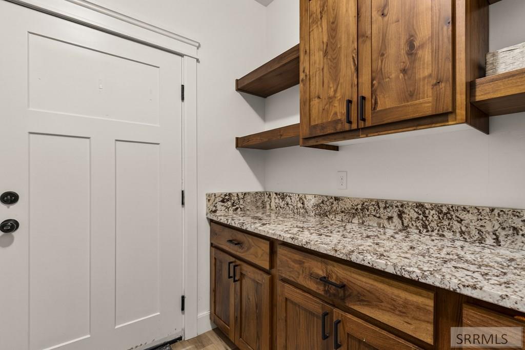 233 Park View Loop Property Photo 20