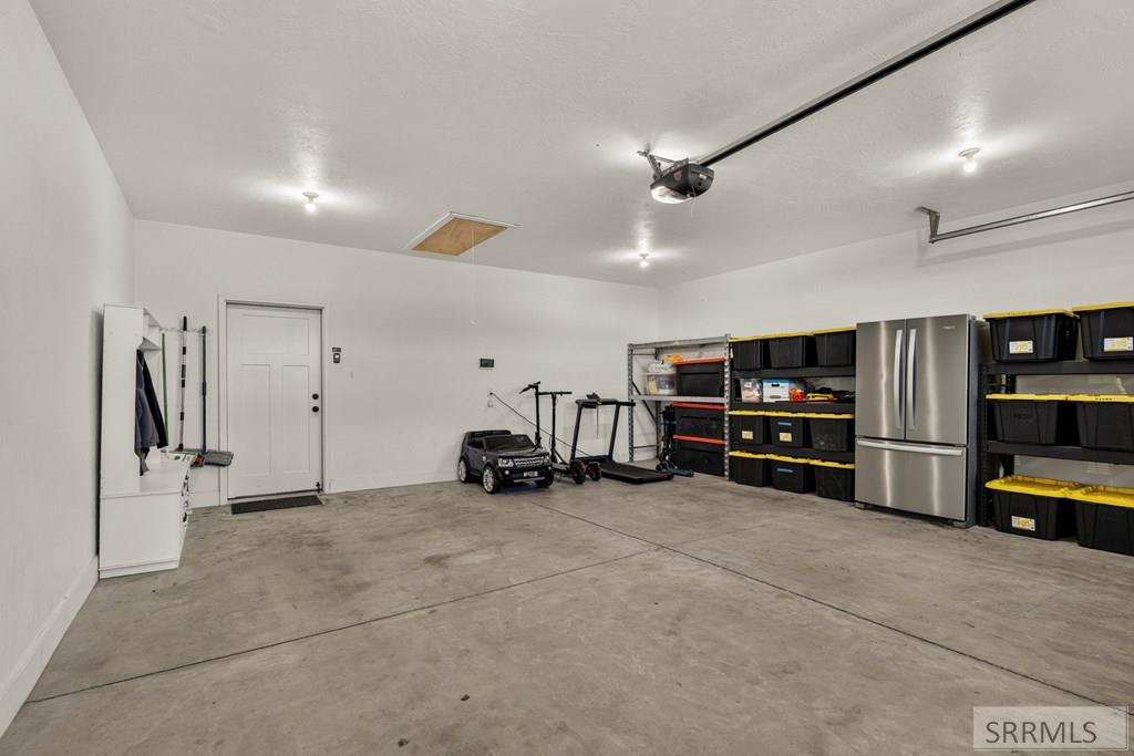 233 Park View Loop Property Photo 27