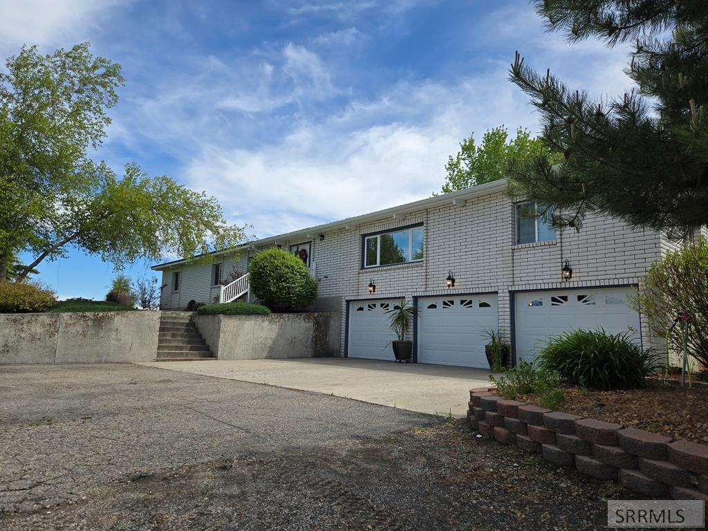 674 N 2800 E Property Photo 1