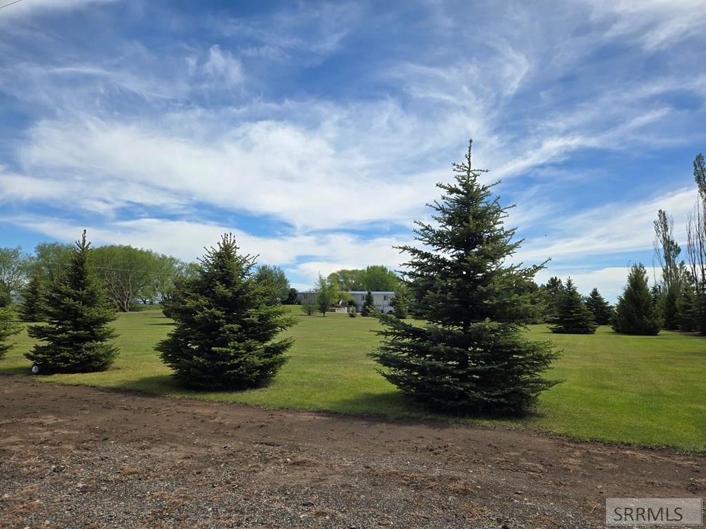674 N 2800 E Property Photo 4