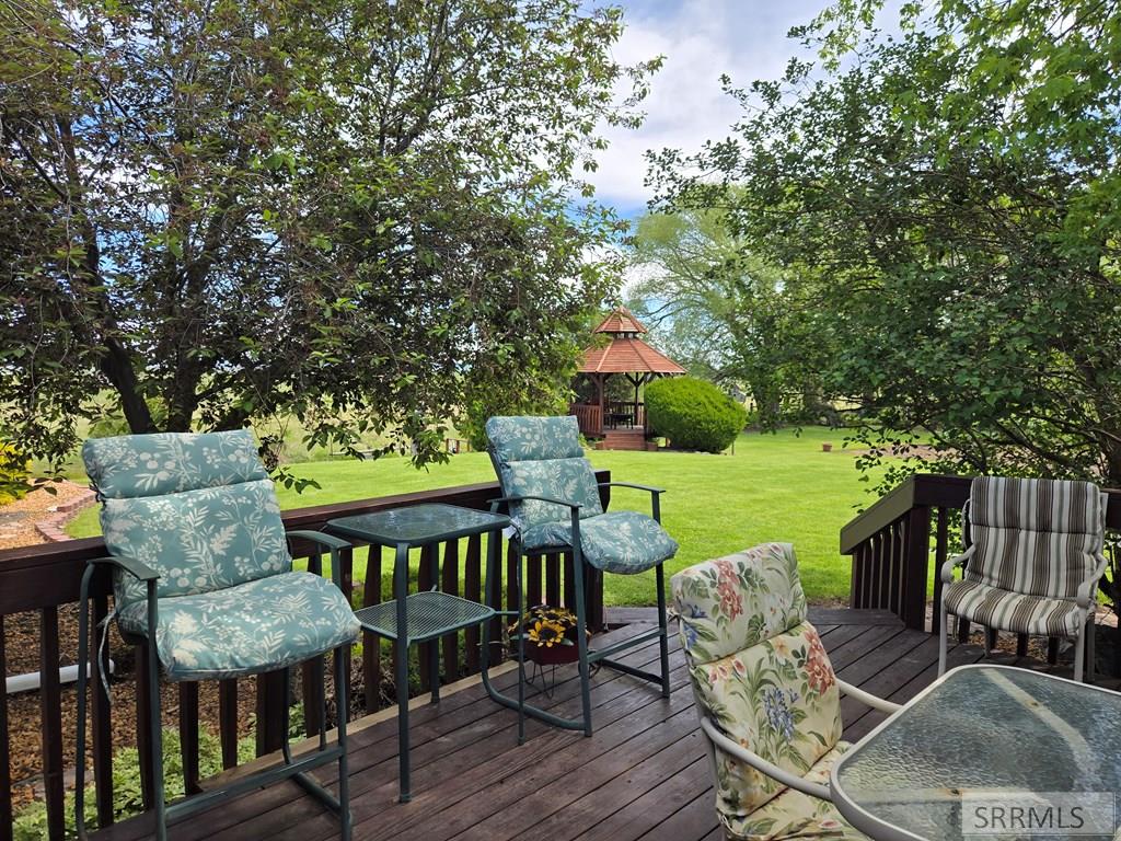 674 N 2800 E Property Photo 5