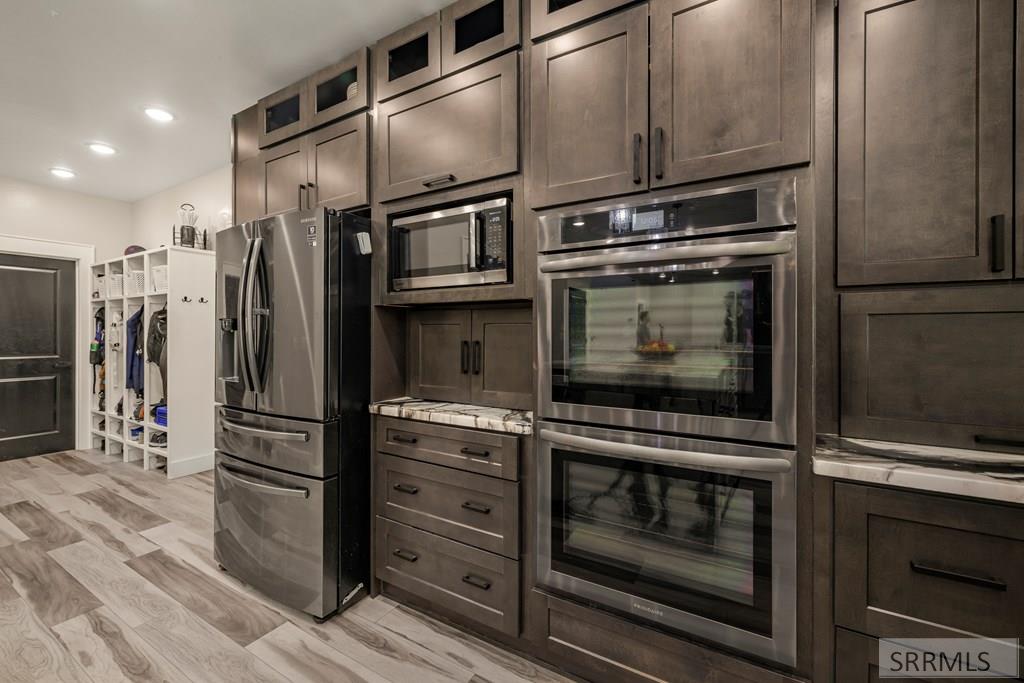 3735 Hirschi Loop Road Property Photo 15