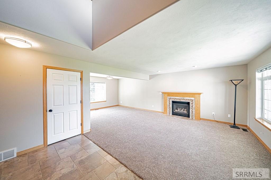 275 Richmond Circle Property Photo 3