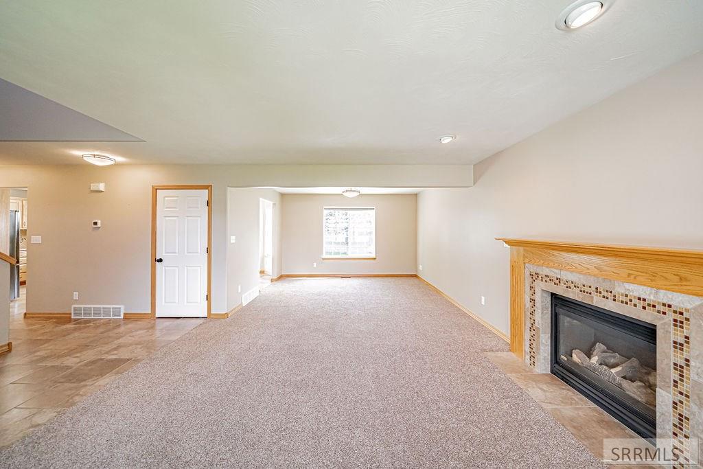 275 Richmond Circle Property Photo 4