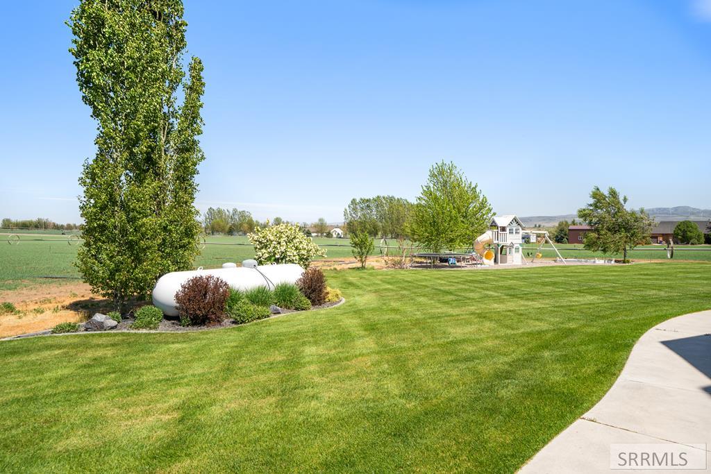 1059 N 575 E Property Photo 11