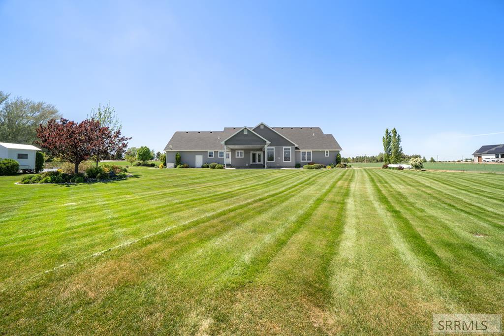 1059 N 575 E Property Photo 12