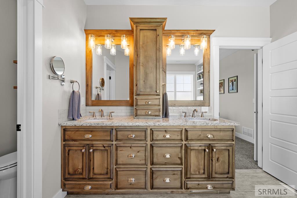 1059 N 575 E Property Photo 43