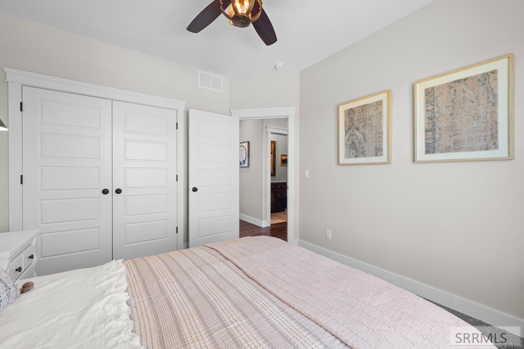 1059 N 575 E Property Photo 48