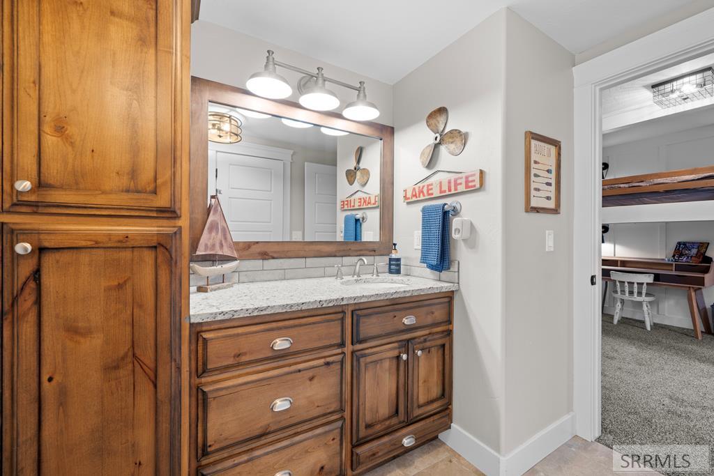 1059 N 575 E Property Photo 78