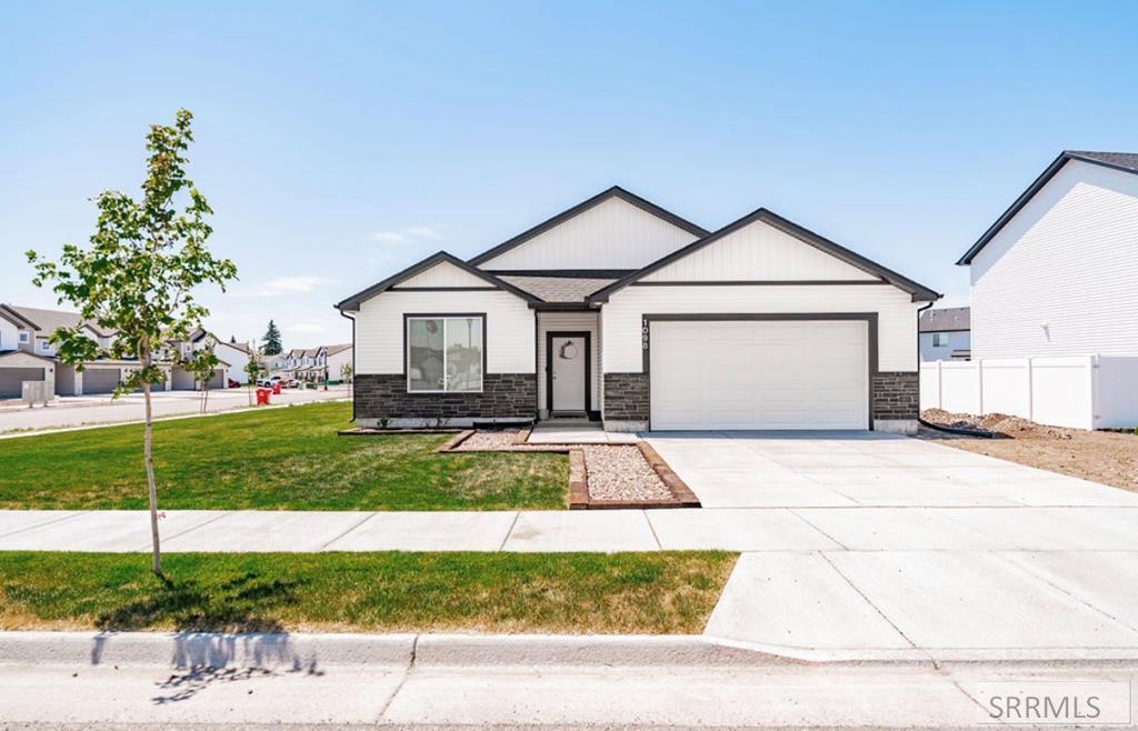 1098 Ashlyn Wy