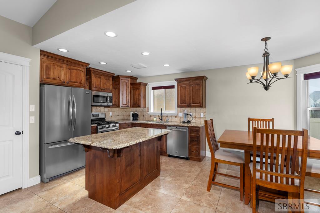 1917 Lexington Avenue Property Photo 16