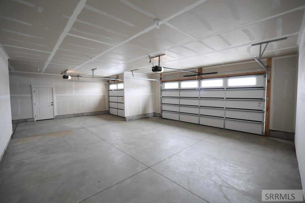 2857 N Grant Avenue Property Photo 15