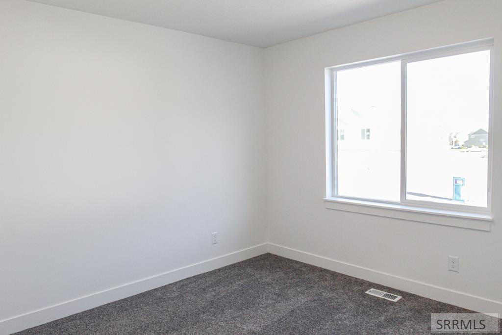 2857 N Grant Avenue Property Photo 20