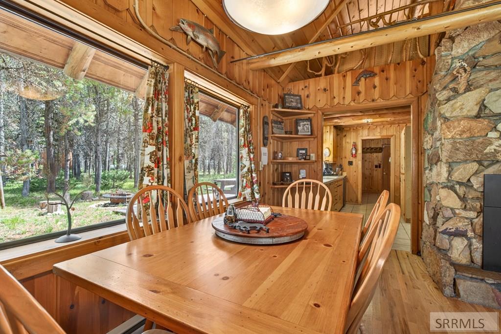 4148 Shoshone Avenue Property Photo 8