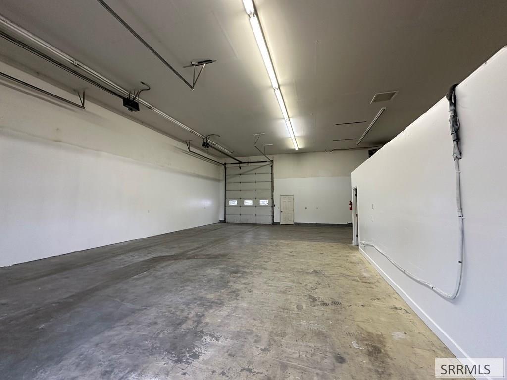3821 Professional Way Property Photo 4