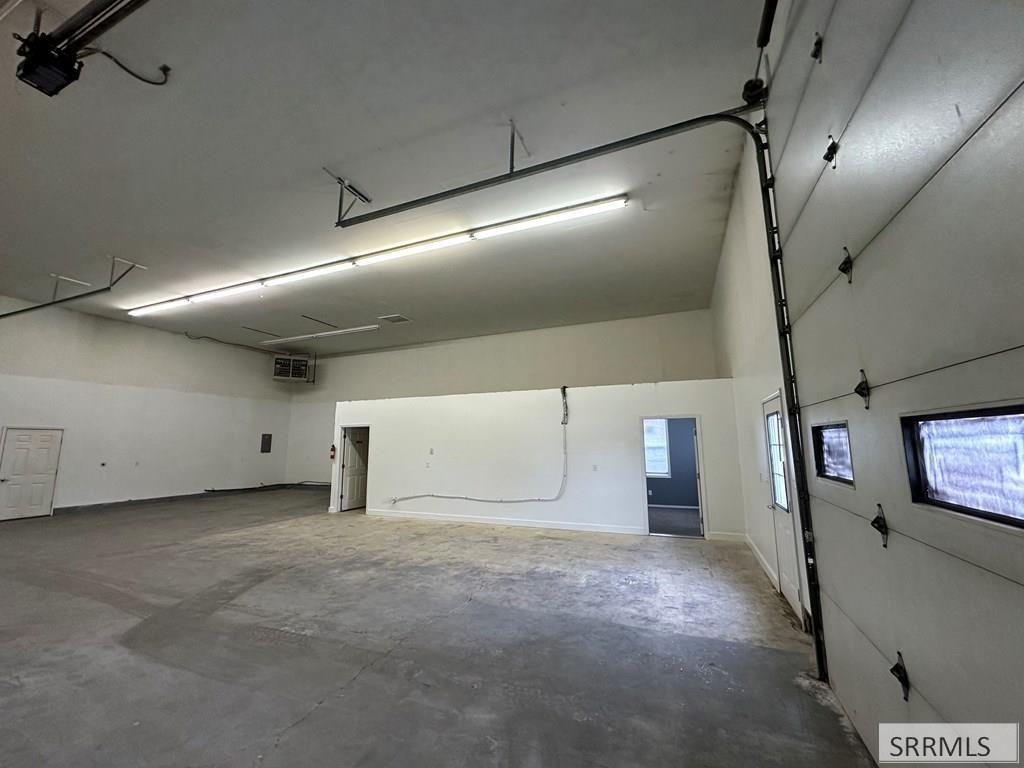 3821 Professional Way Property Photo 6