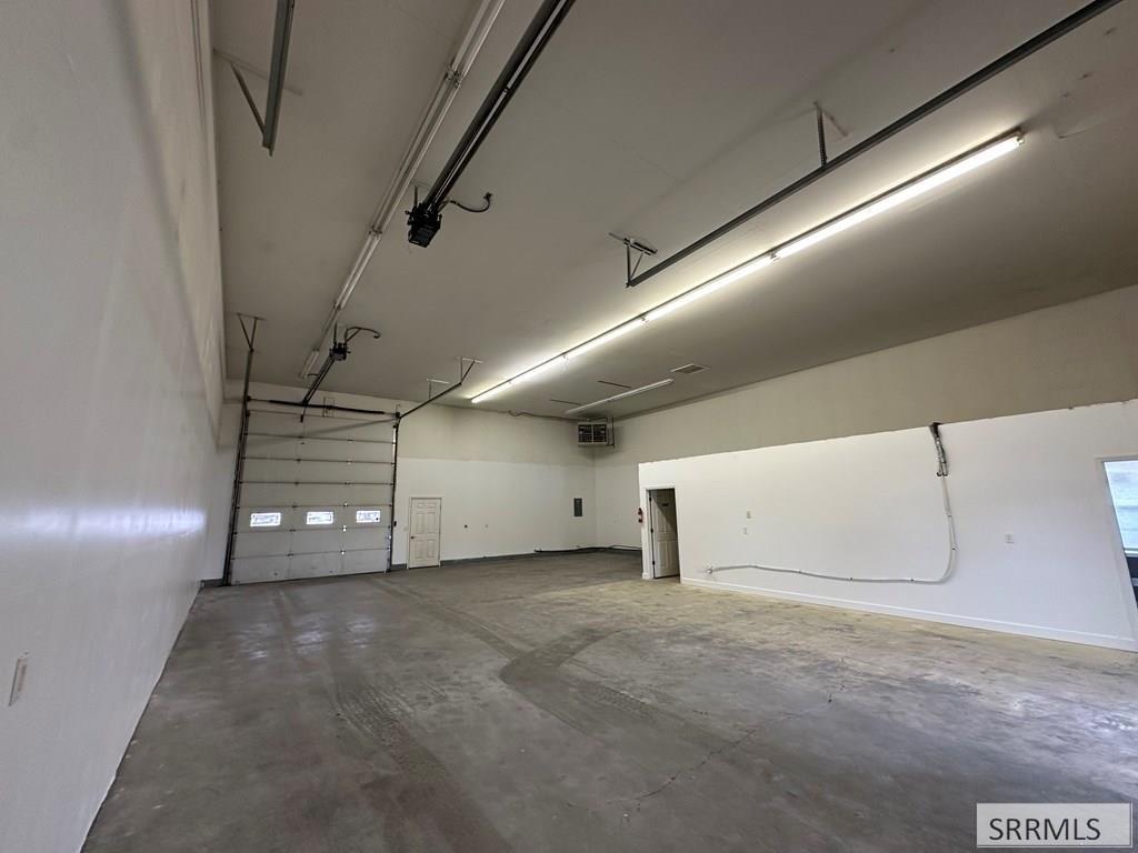 3821 Professional Way Property Photo 7