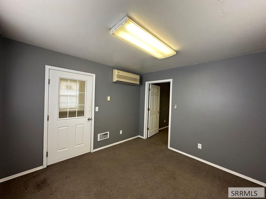 3821 Professional Way Property Photo 10